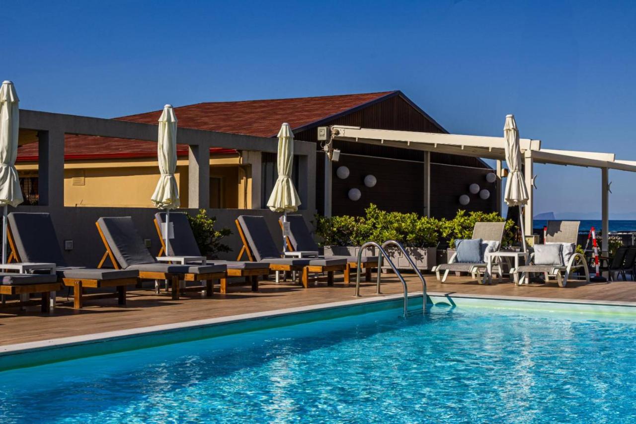 Tiara Holidays - Akrothalassia - pool